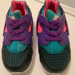 Nike Huarache toddler size 8